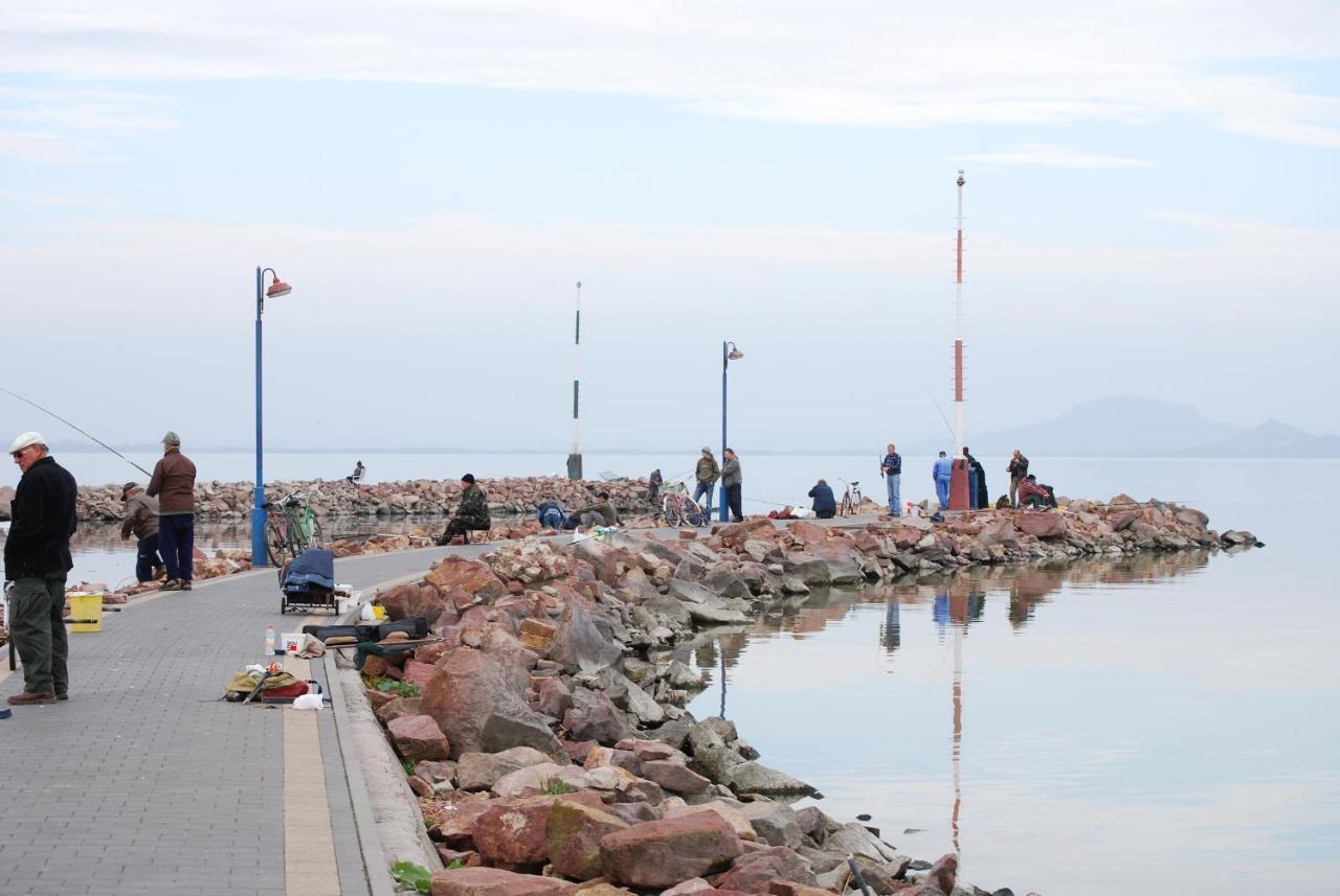 Balatonmariafuerdo Szabo Apartman Экстерьер фото
